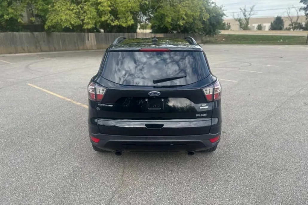 2018 Ford Escape SE photo 1