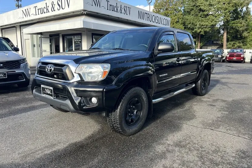 2015 Toyota Tacoma Base V6 photo 1