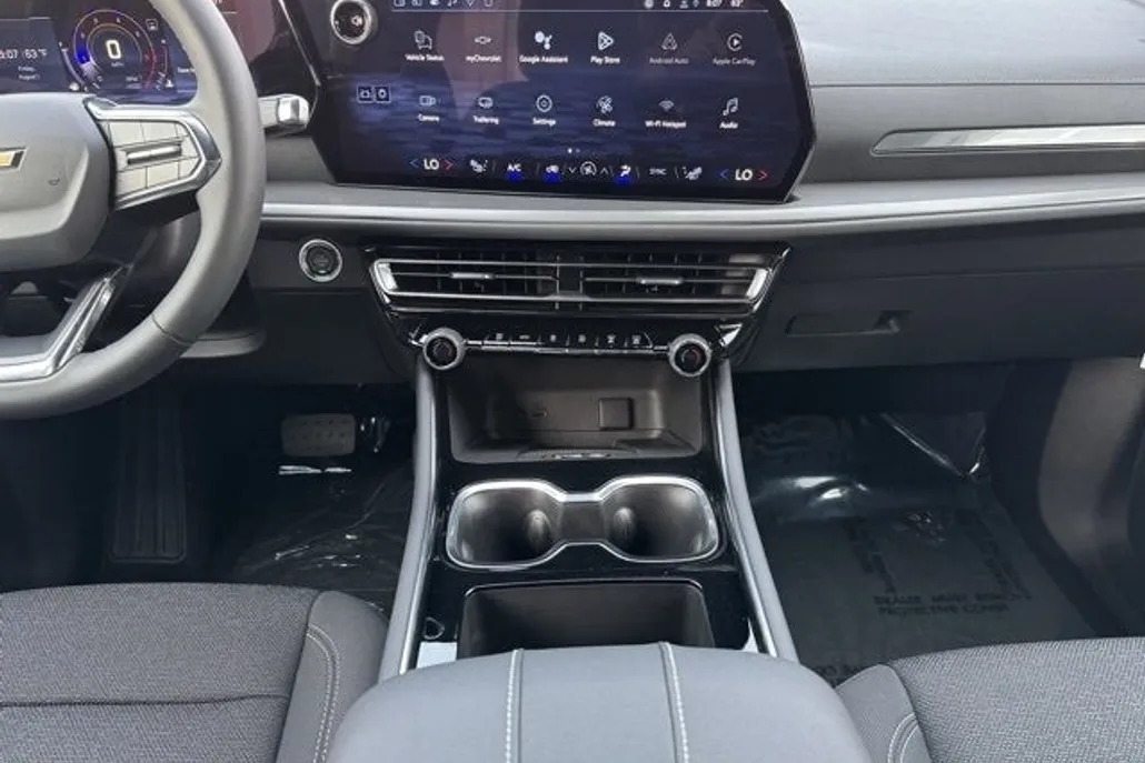 2026 Chevrolet Traverse photo 1