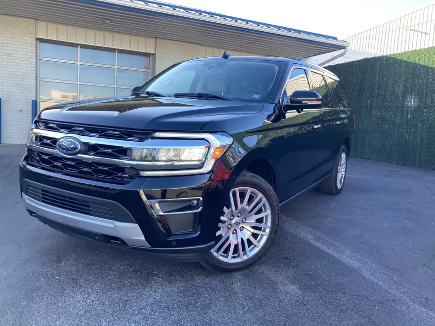 2024 Ford Expedition MAX Limited photo 1