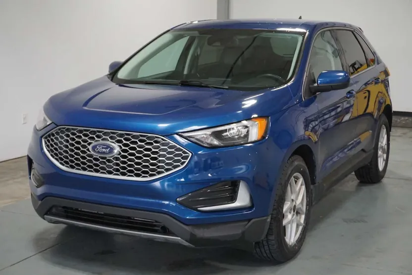 2023 Ford Edge SEL photo 1