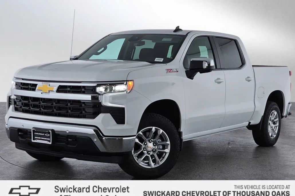 2025 Chevrolet Silverado 1500 LT photo 1
