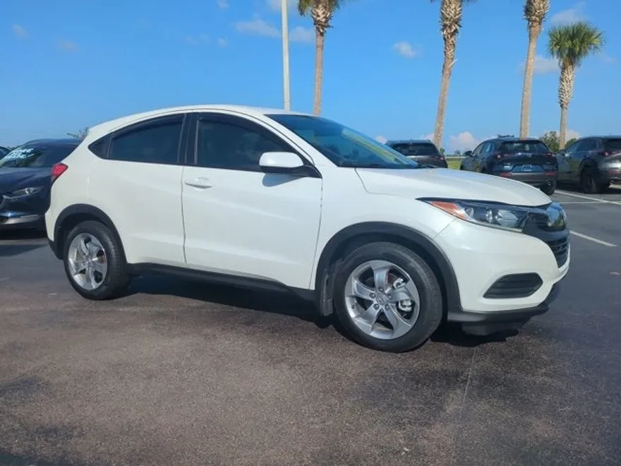 2022 Honda HR-V LX photo 1