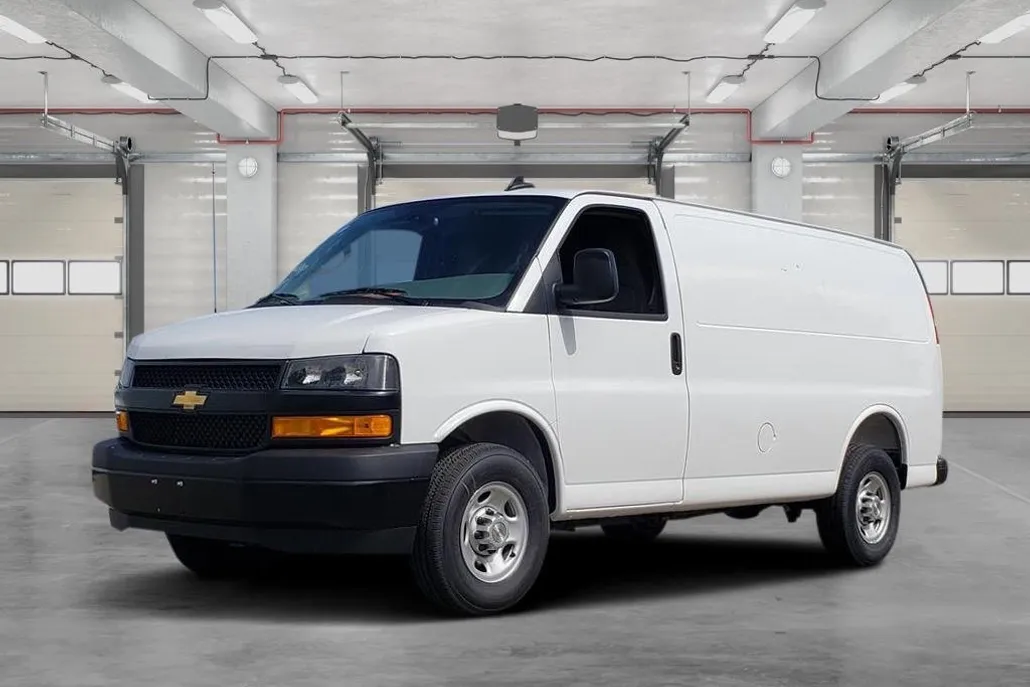 2025 Chevrolet Express 2500 Cargo photo 1