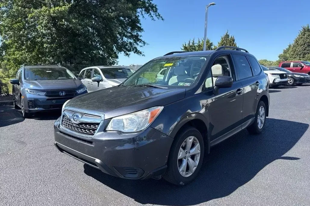 2015 Subaru Forester 2.5i Premium photo 1