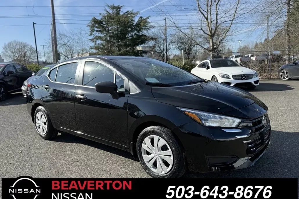 2025 Nissan Versa 1.6 S photo 1