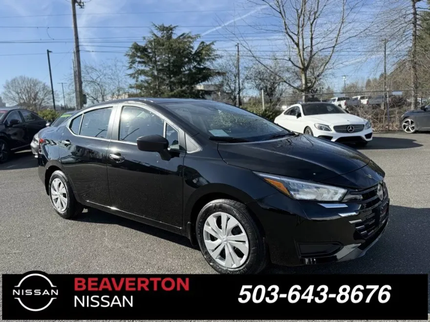 2025 Nissan Versa 1.6 S photo 1