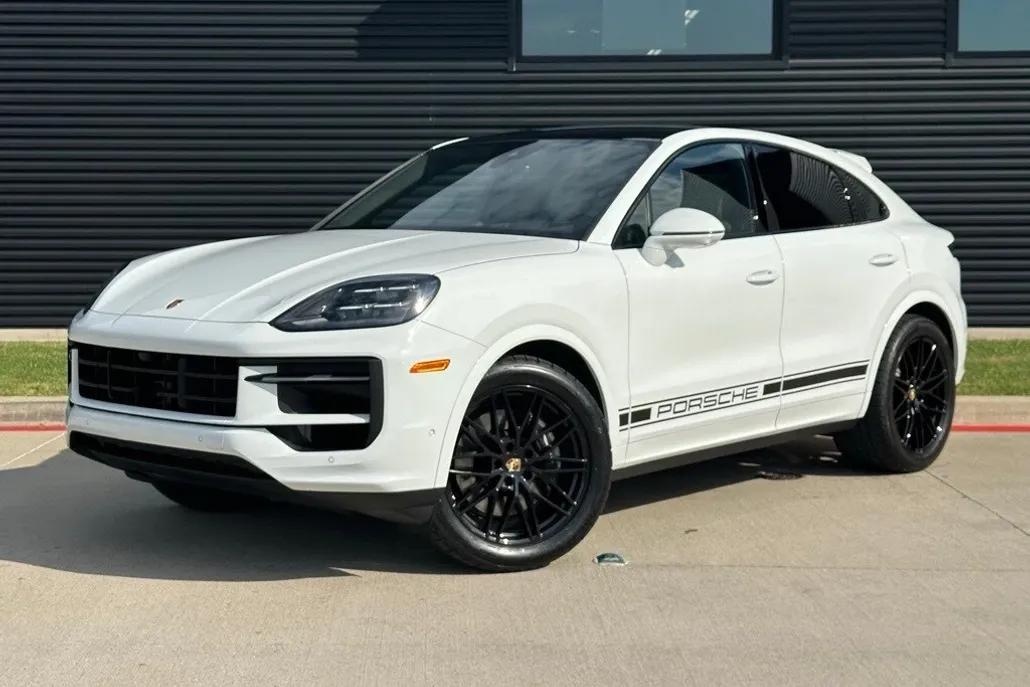 2026 Porsche Cayenne Coupe photo 1