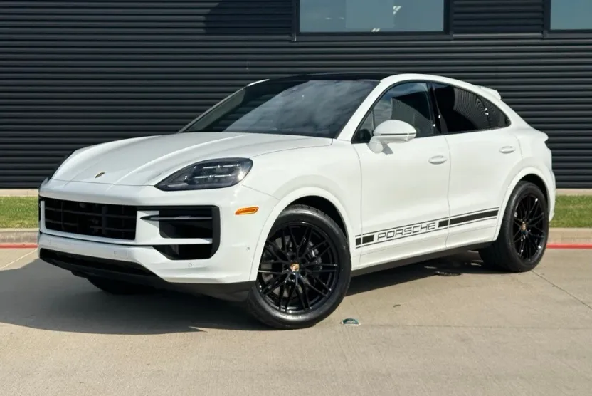 2026 Porsche Cayenne Coupe photo 1