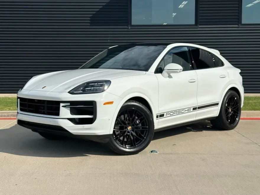 2026 Porsche Cayenne Coupe photo 1