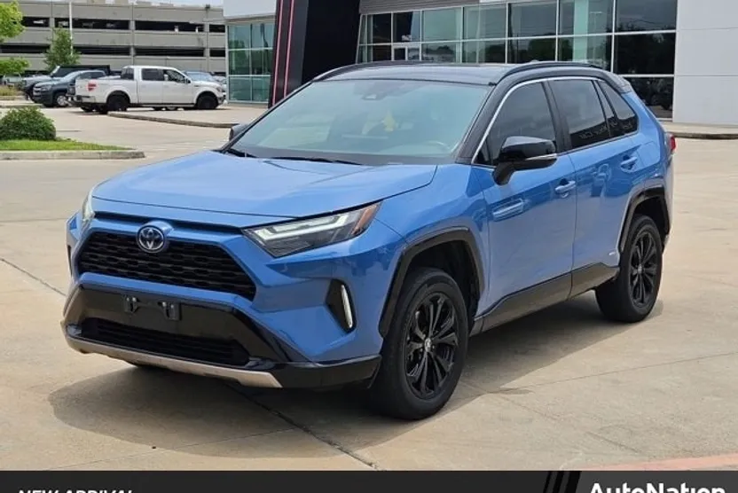 2023 Toyota RAV4 XSE photo 1