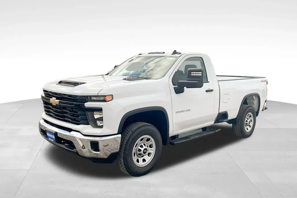 2025 Chevrolet Silverado 3500HD photo 1