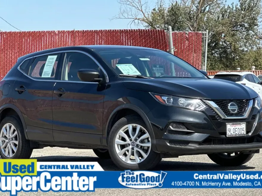 2022 Nissan Rogue Sport S photo 1