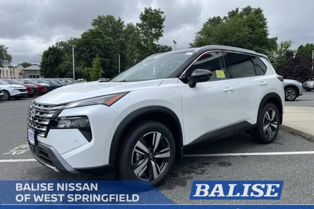 2025 Nissan Rogue SL photo 1