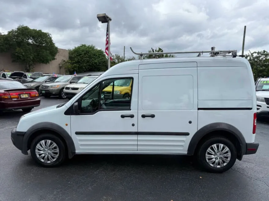 2010 Ford Transit Connect XL photo 1