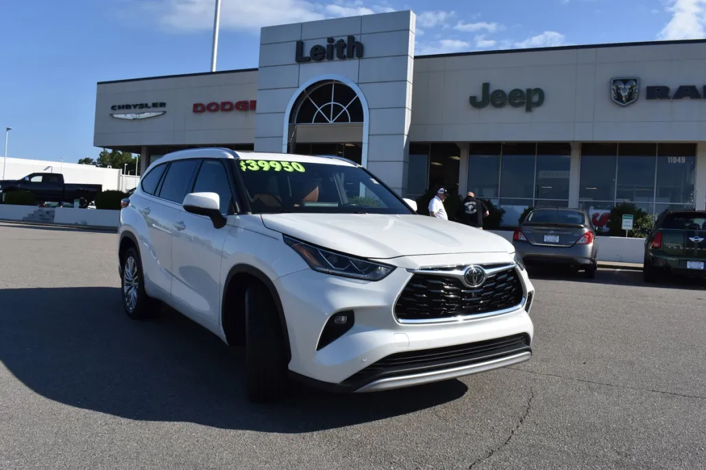 2021 Toyota Highlander Platinum photo 1
