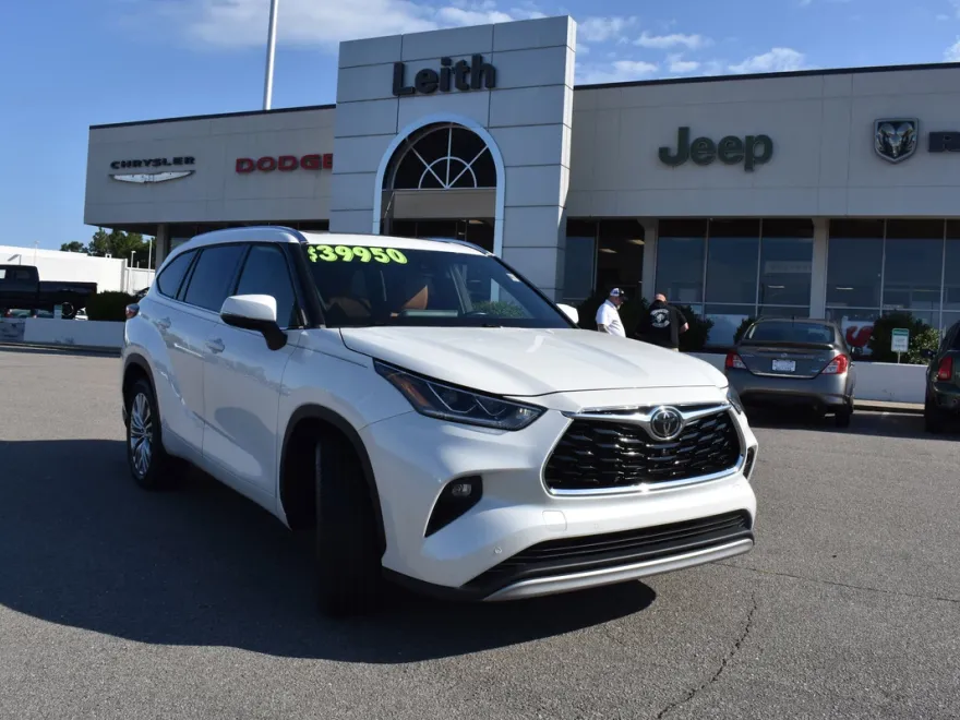 2021 Toyota Highlander Platinum photo 1