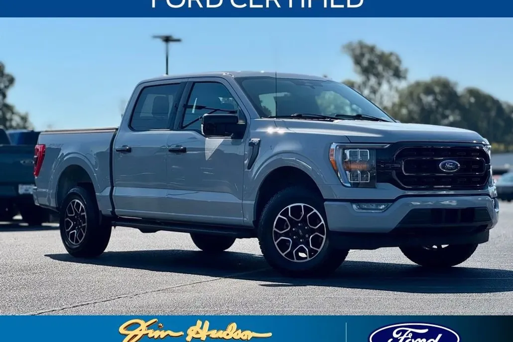 2023 Ford F-150 XLT photo 1