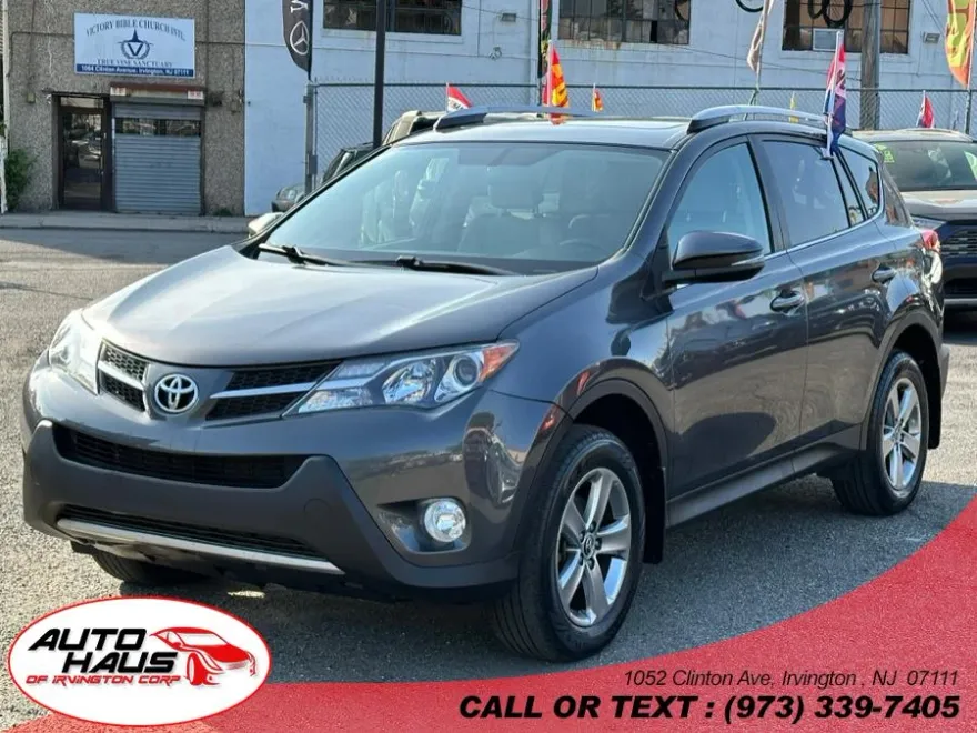2015 Toyota RAV4 XLE photo 1