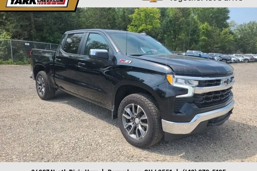 2022 Chevrolet Silverado 1500 LT photo 1
