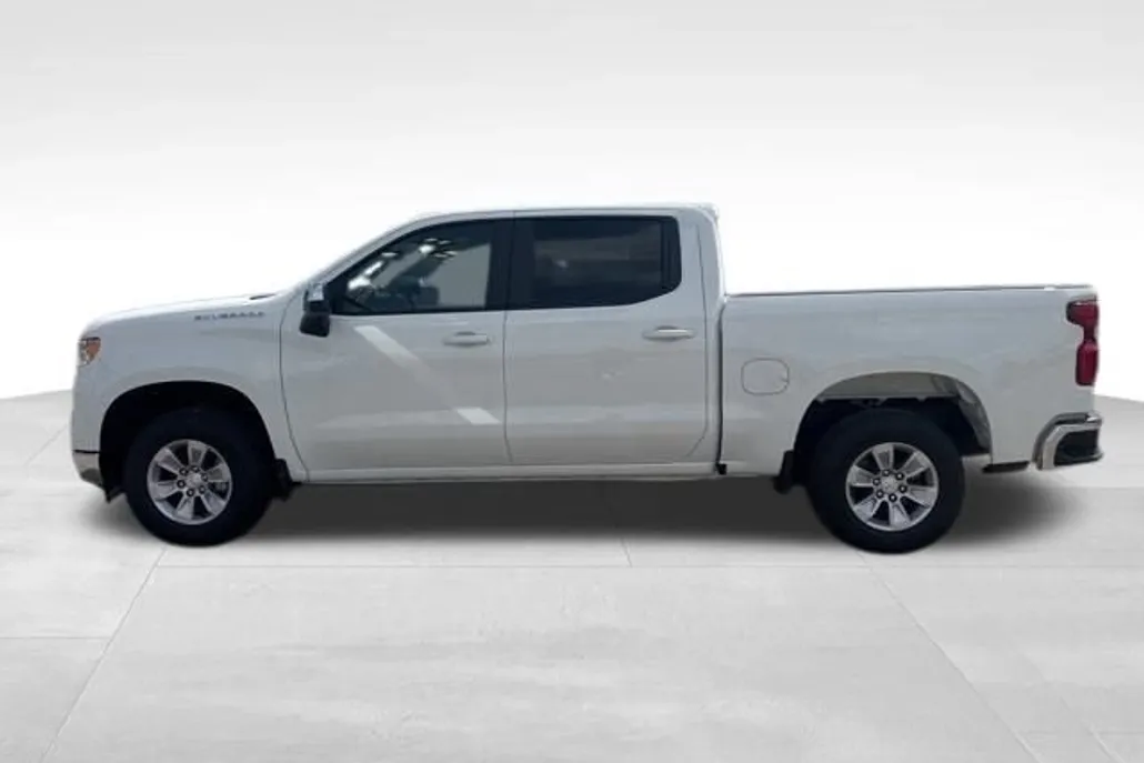 2025 Chevrolet Silverado 1500 LT photo 1