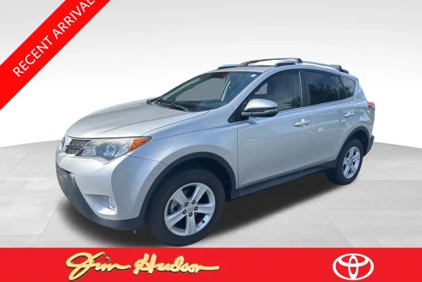 2014 Toyota RAV4 XLE photo 1