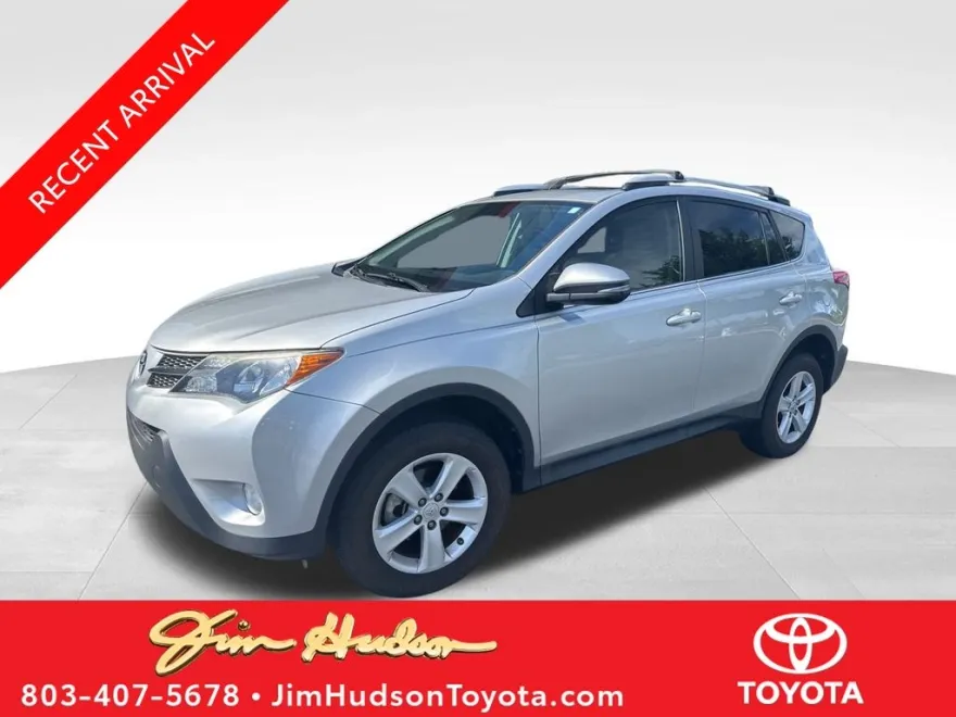 2014 Toyota RAV4 XLE photo 1
