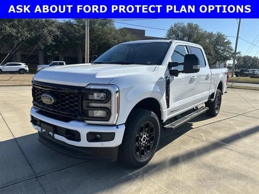 2025 Ford F-250 Lariat photo 1