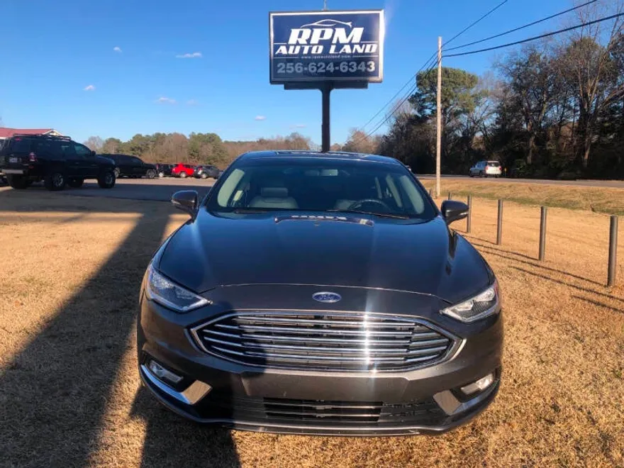 2017 Ford Fusion SE photo 1