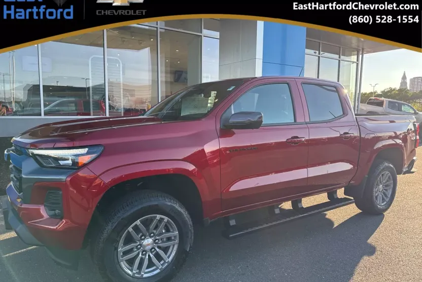 2026 Chevrolet Colorado LT photo 1