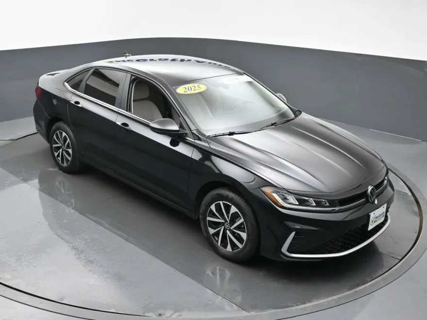 2025 Volkswagen Jetta 1.5T S photo 1