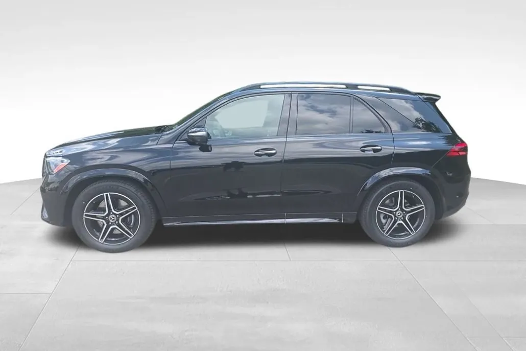 2026 Mercedes Benz GLE 450 4MATIC photo 1