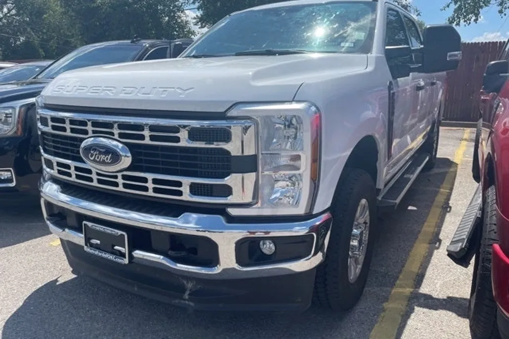 2024 Ford F-250 XLT photo 1