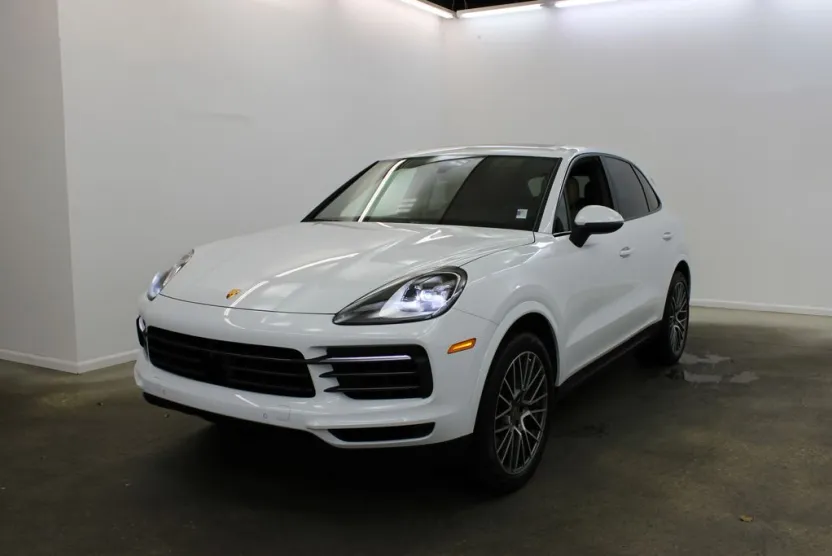 2022 Porsche Cayenne Platinum Edition photo 1