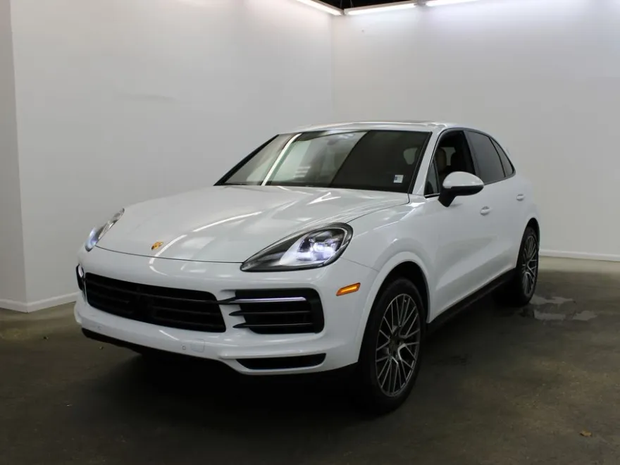 2022 Porsche Cayenne Platinum Edition photo 1