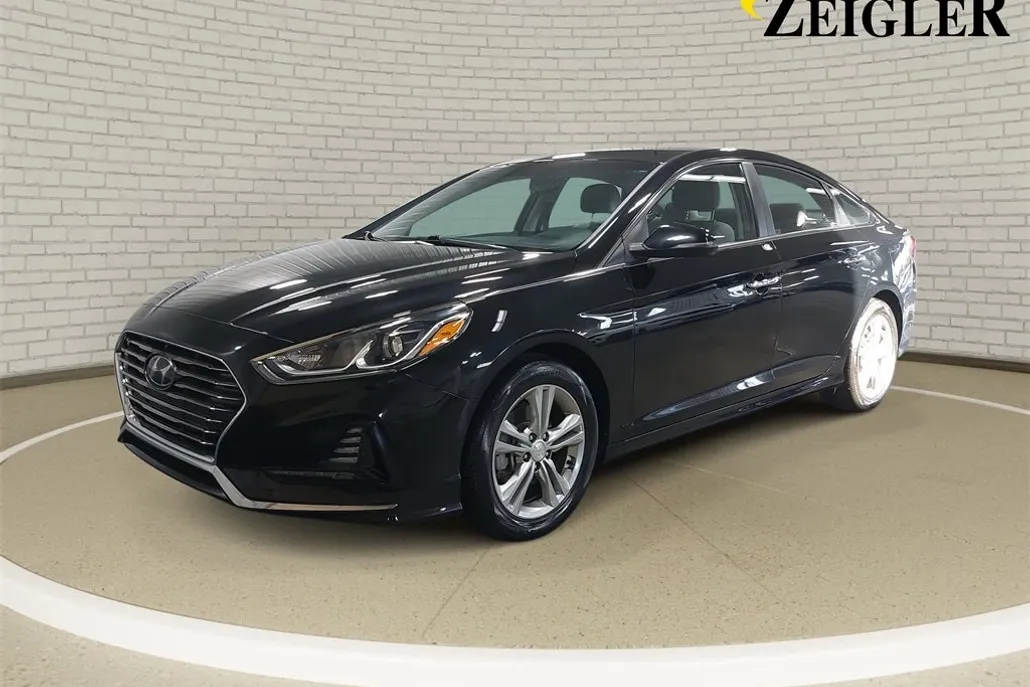 2018 Hyundai Sonata SEL photo 1