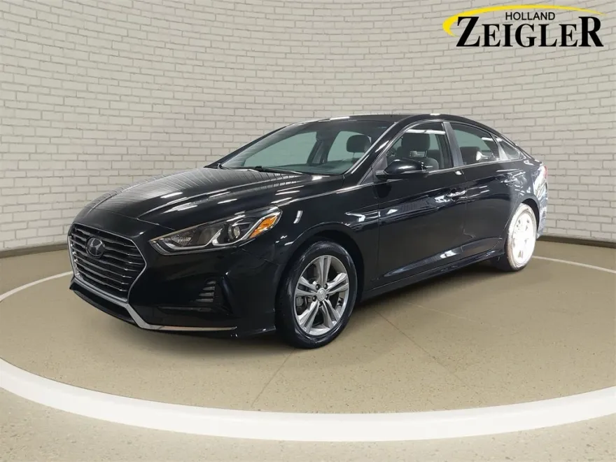 2018 Hyundai Sonata SEL photo 1