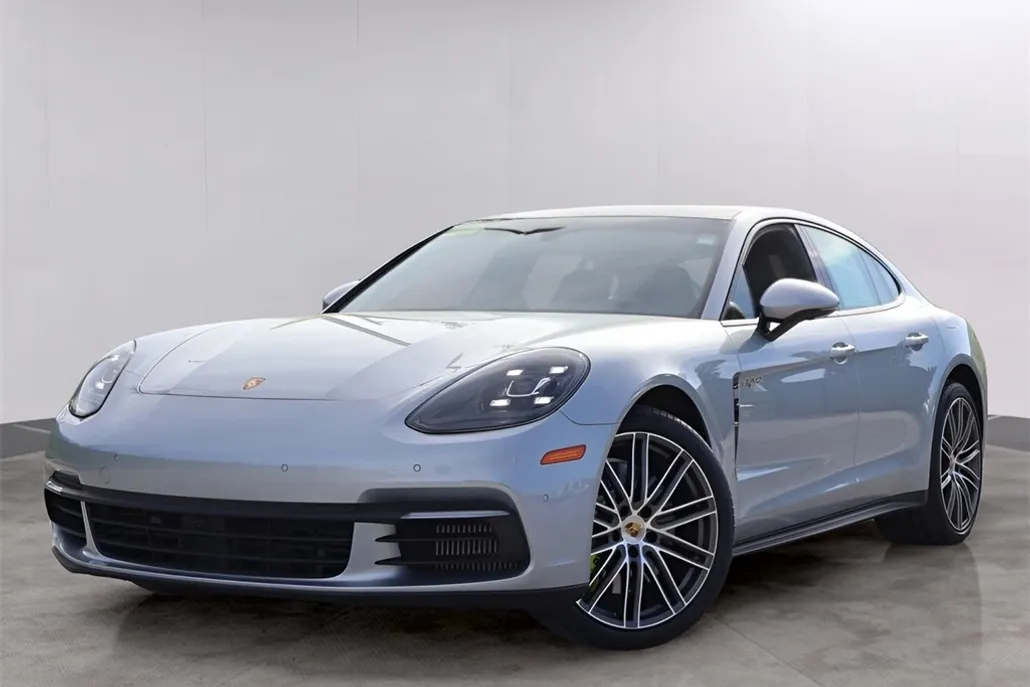 2019 Porsche Panamera E-Hybrid 4 photo 1