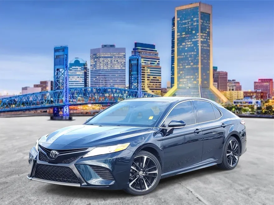 2020 Toyota Camry XSE photo 1
