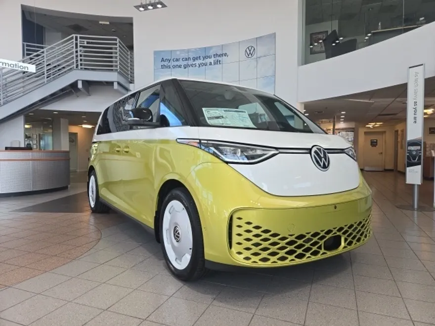 2025 Volkswagen ID. Buzz photo 1