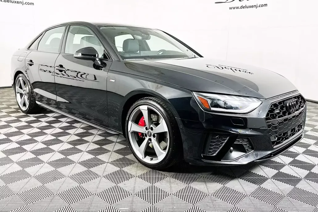 2024 Audi A4 45 TFSI S line Prestige Quattro photo 1