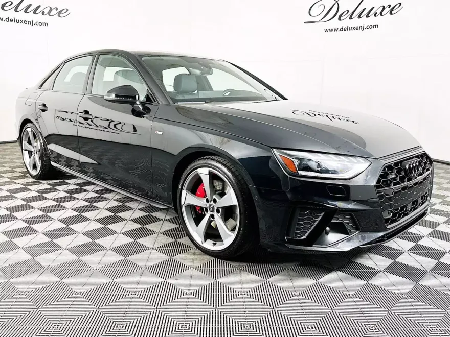 2024 Audi A4 45 TFSI S line Prestige Quattro photo 1