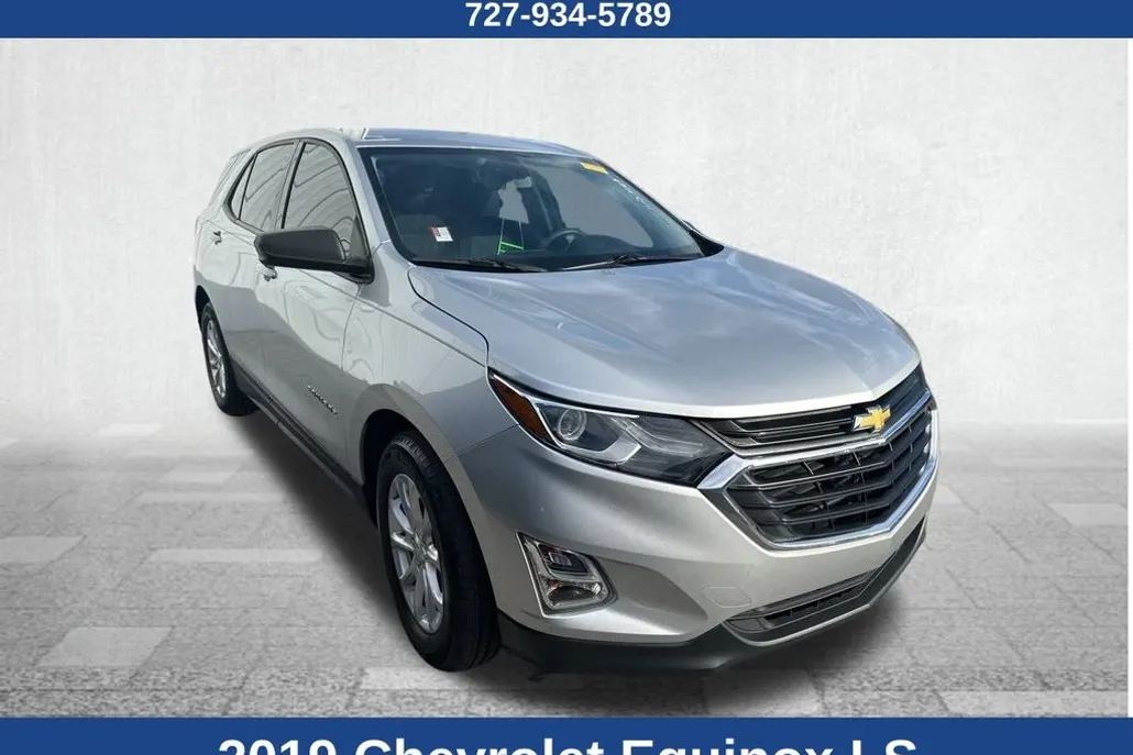 2019 Chevrolet Equinox LS photo 1