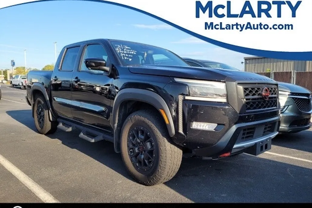 2023 Nissan Frontier Crew Cab PRO-4X photo 1