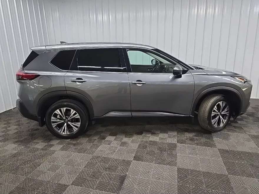 2021 Nissan Rogue SV photo 1