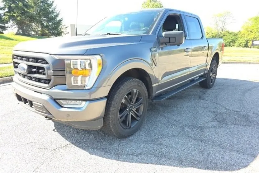 2021 Ford F-150 XLT photo 1