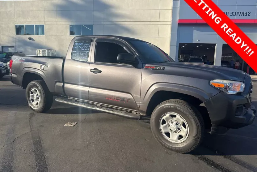 2017 Toyota Tacoma SR photo 1
