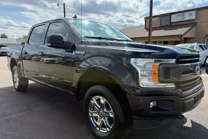2019 Ford F-150 XLT photo 1