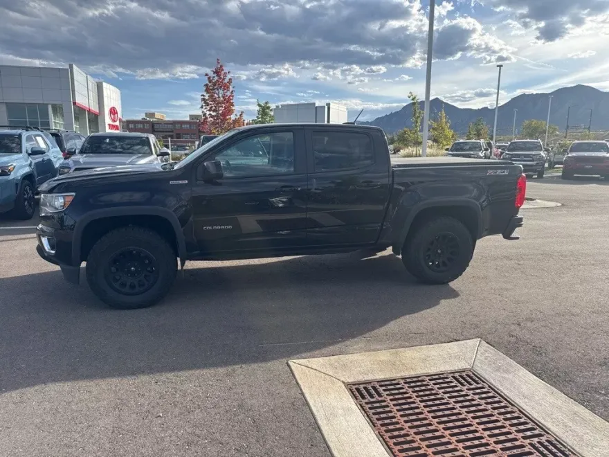 2017 Chevrolet Colorado Z71 photo 1