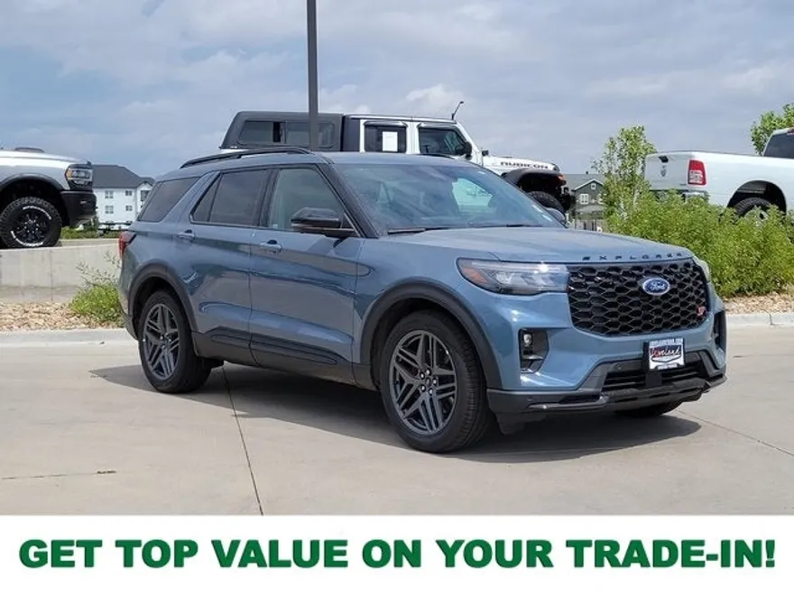 2025 Ford Explorer ST photo 1